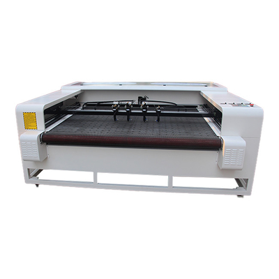 Tekstil Deri Köpüğü için 100W Otomatik Besleme Lazer Kesim Makinesi CW3000